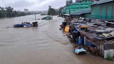 निरन्तरको वर्षापछि काठमाडौँ अस्तव्यस्त