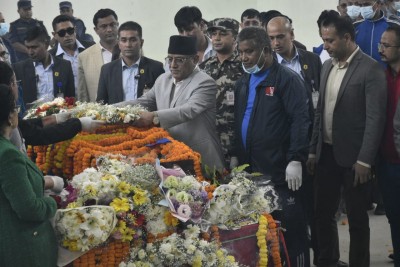 प्रधानमन्त्री दाहालद्वारा सुवास नेम्वाङप्रति अन्तिम श्रद्धाञ्जली अर्पण (फोटो पनि)