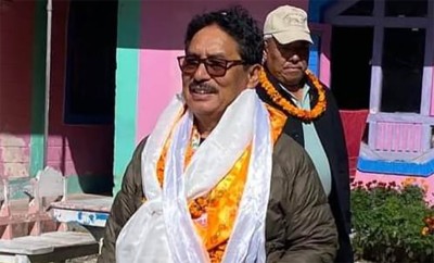 नेपाली काग्रेसका सांसद टेकबहादुर गुरुङलाई निलम्बन गर्ने निर्णय सर्वाेच्चले  गर्याे बदर