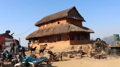 १ सय वर्ष पुरानो घरमा होमस्टे