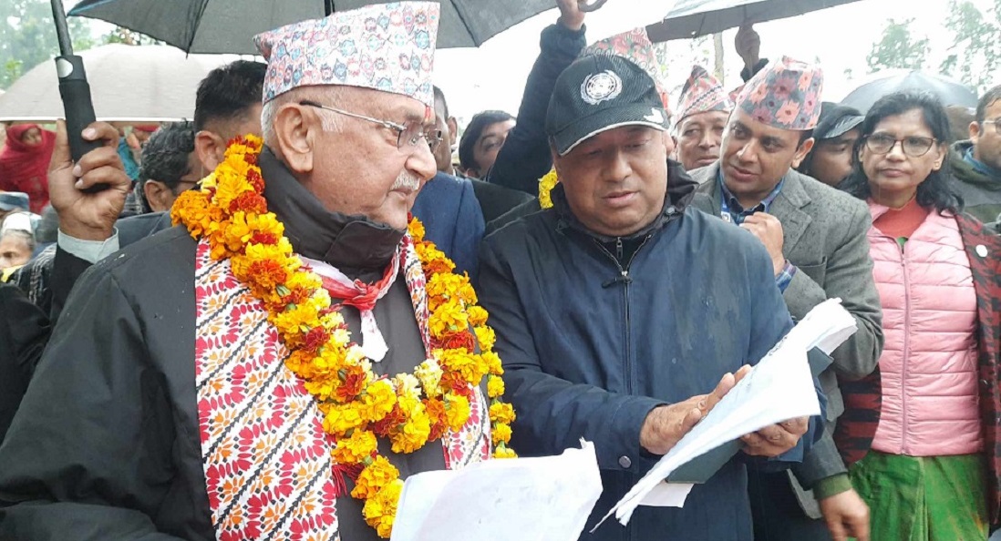 एमाले अध्यक्ष ओलीद्धारा दैलेखको पेट्रोलियम पदार्थ उत्खनन् क्षेत्रको अवलोकन