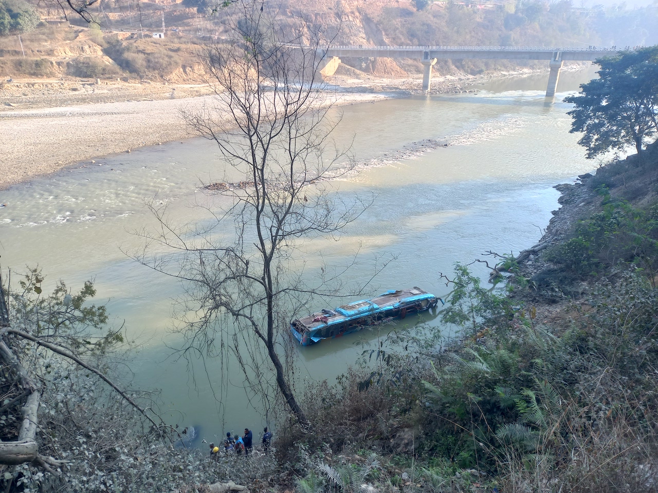 धादिङ घाटबेँसी बस दुर्घटना अपडेट : मृतकको सङ्ख्या सात पुग्यो