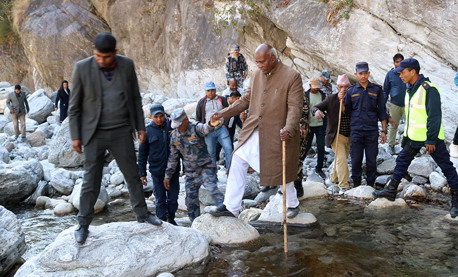 खानेपानी मन्त्री यादव मेलम्ची पुग्दैमा पानी काठमार्डौ आउँछ त ?