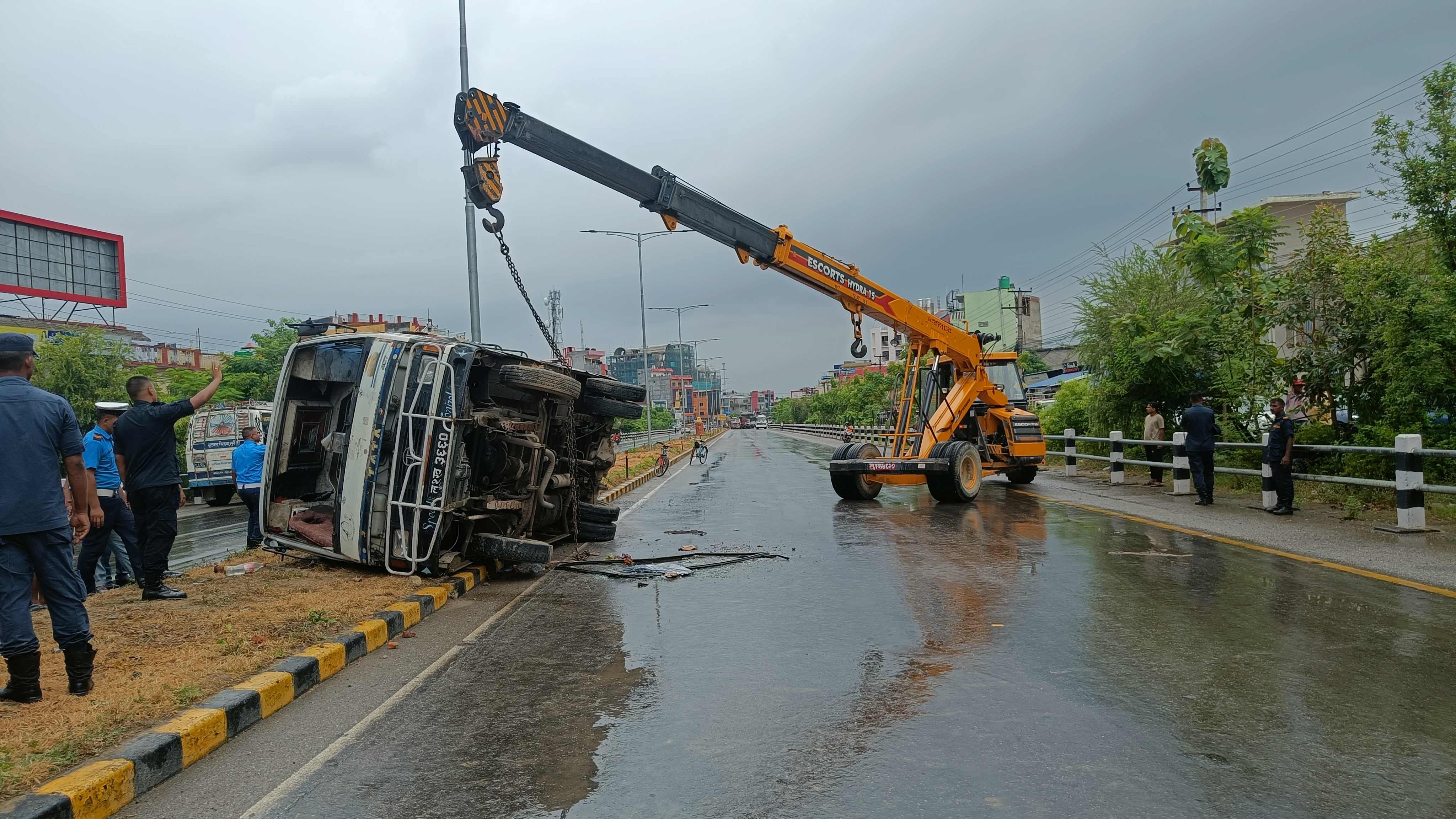 ट्राफिक उल्लंघन गर्ने ६४ हजारलाई कारबाही